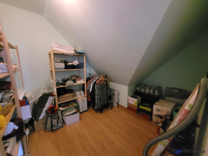 Maison - 201 m² - 7 pièces