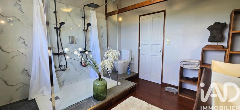 Maison - 167 m² - 6 pièces