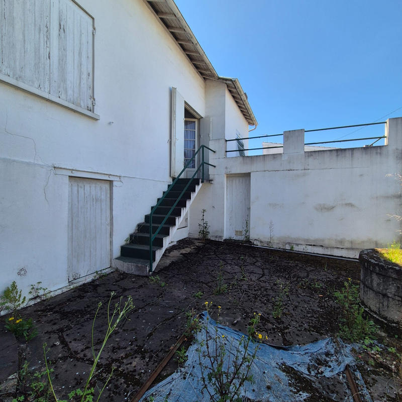 Local commercial - 140 m² - 7 pièces