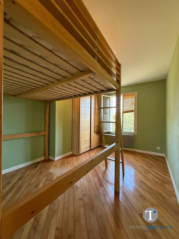 Maison - 237 m² - 8 pièces