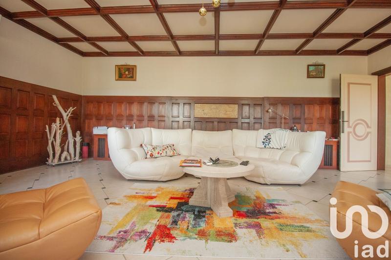 Maison - 270 m² - 8 pièces