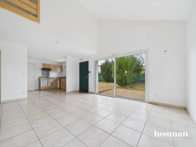 Maison - 96 m² - 4 pièces