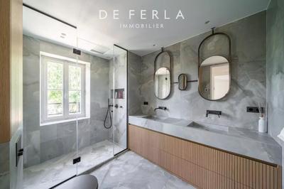 Hôtel particulier - 325 m² - 12 pièces