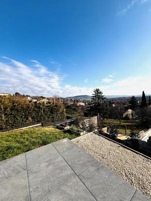 Maison - 131 m² - 4 pièces