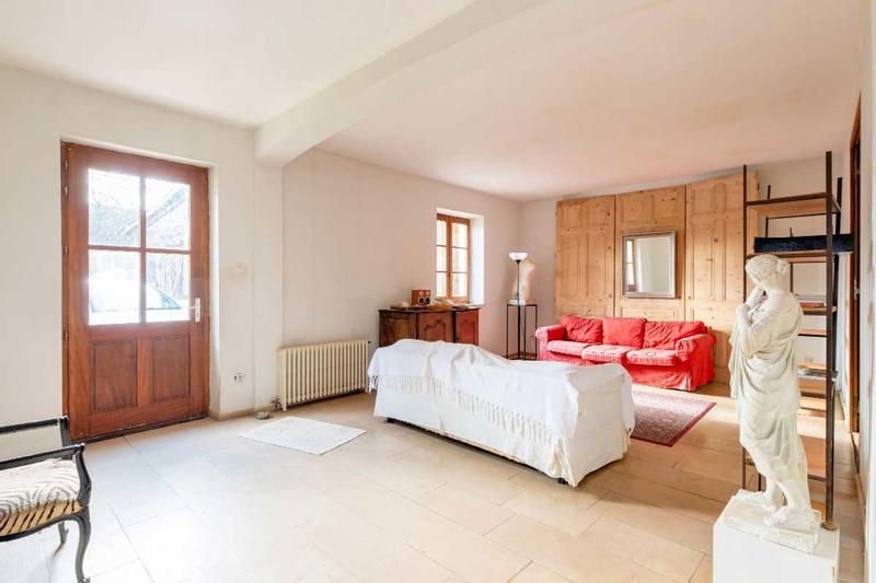 Maison - 275 m² - 12 pièces