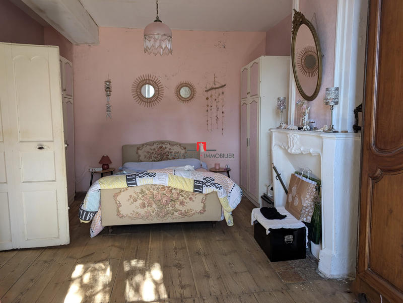 Maison - 500 m² - 15 pièces