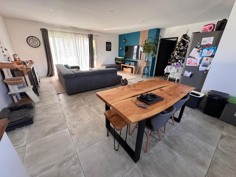 Maison - 122 m² - 5 pièces