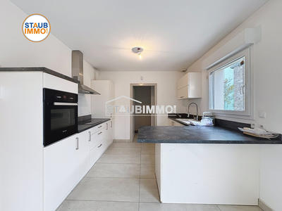 Maison - 111 m² - 5 pièces