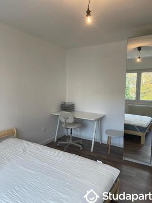 Chambre - 10 m² - 1 pièce