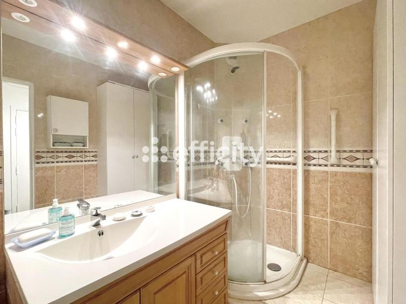 Appartement - 105 m² - 4 pièces