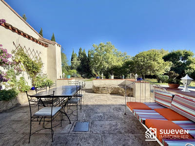 Maison ancienne - 409 m² - 17 pièces