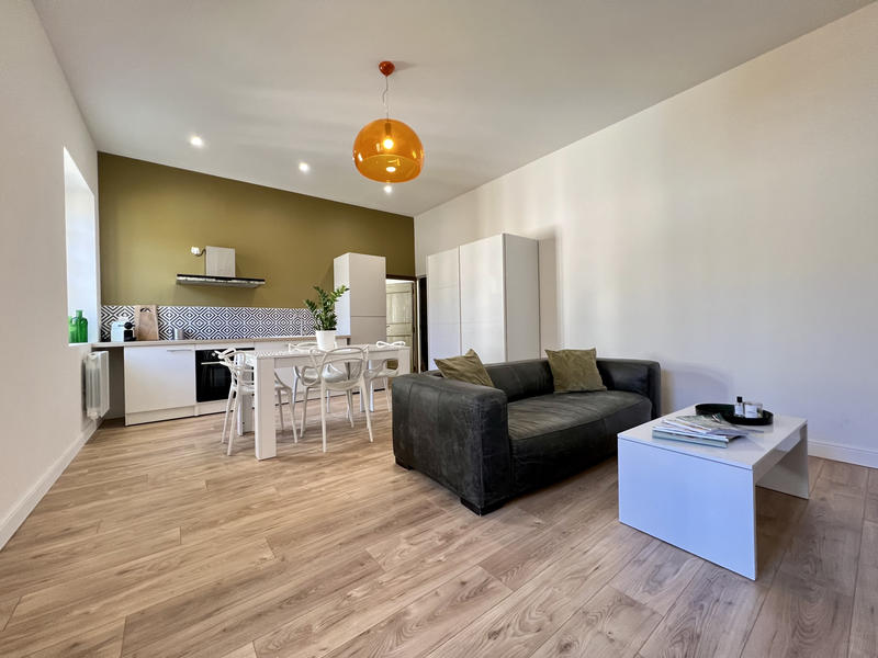 Appartement - 93 m² - 3 pièces