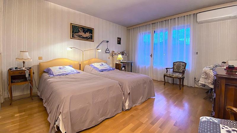 Appartement - 160 m² - 5 pièces