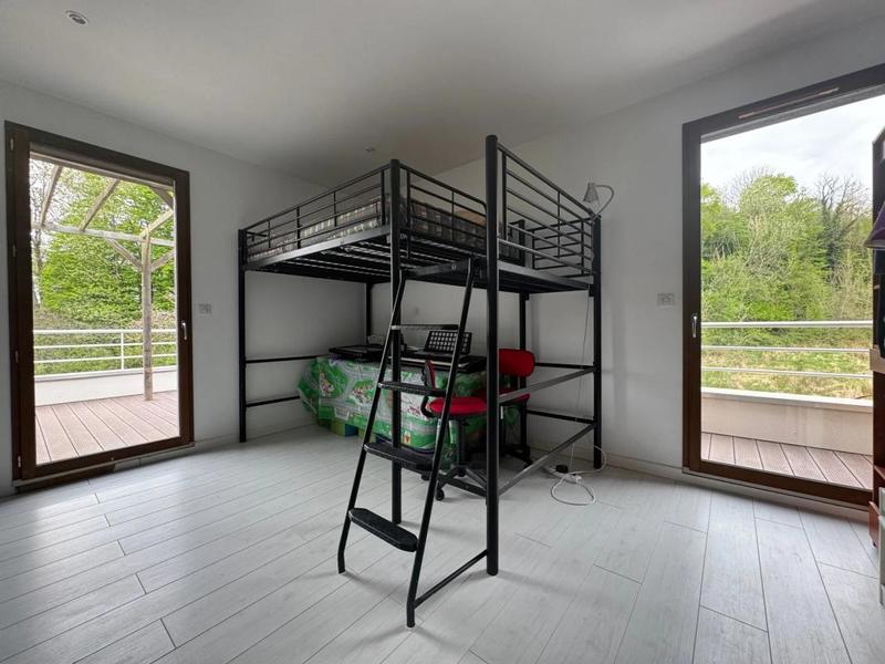 Maison - 210 m² - 7 pièces