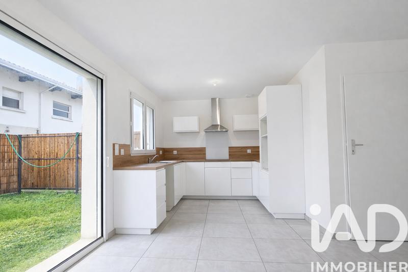 Maison - 90 m² - 4 pièces