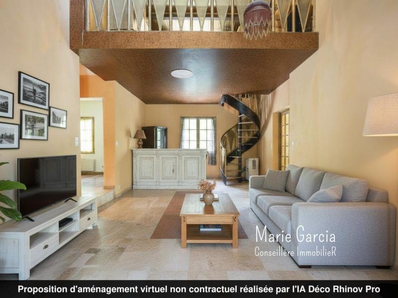 Maison - 204 m² - 7 pièces