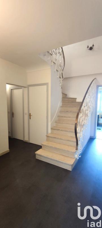 Maison - 162 m² - 6 pièces