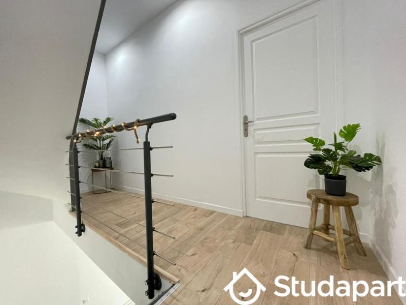 Chambre - 13 m² - 1 pièce