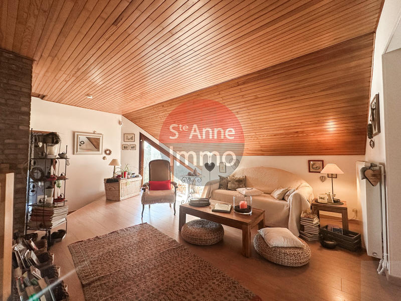 Maison - 195 m² - 11 pièces