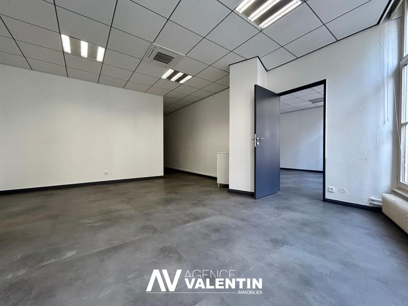 Local d'activités - 104 m²