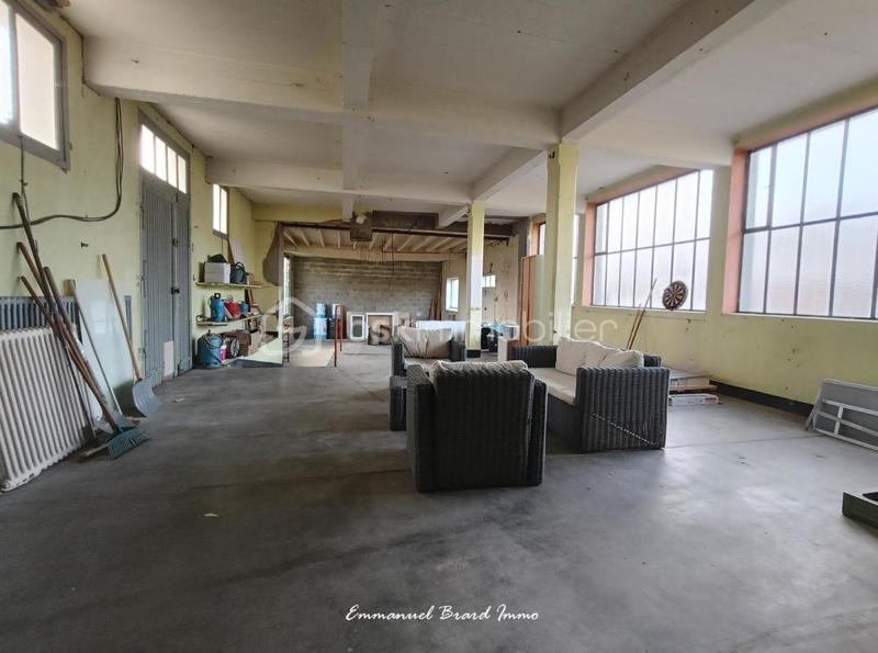 Maison traditionnelle - 180 m² - 5 pièces