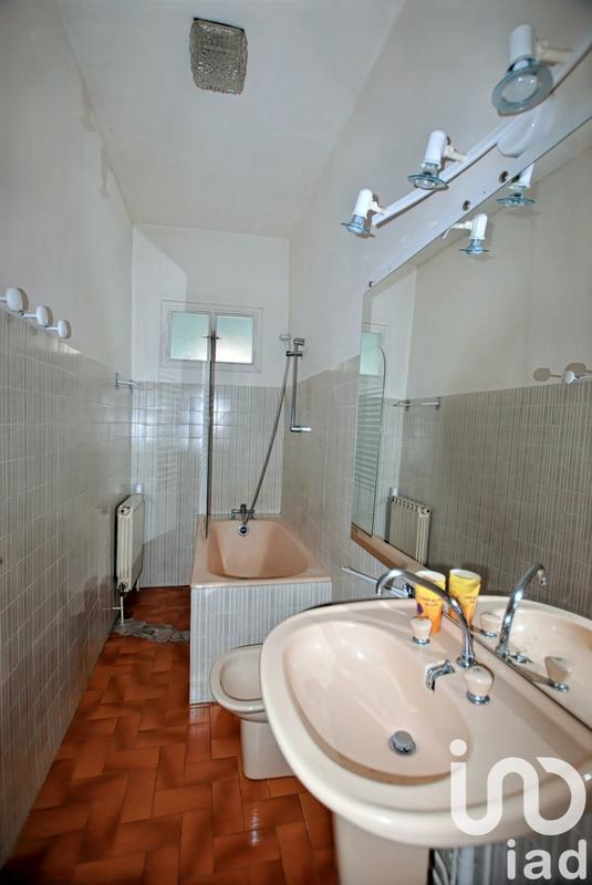 Maison - 435 m² - 15 pièces