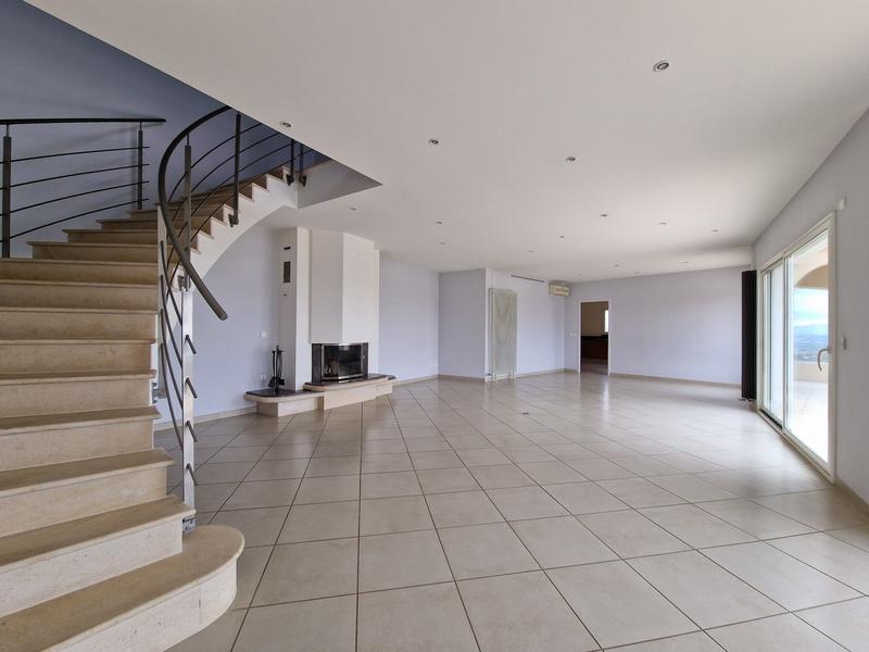 Villa - 185 m² - 4 pièces