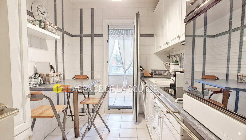Appartement - 80 m² - 3 pièces