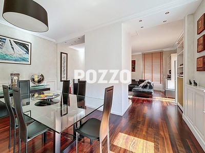 Maison - 225 m² - 10 pièces