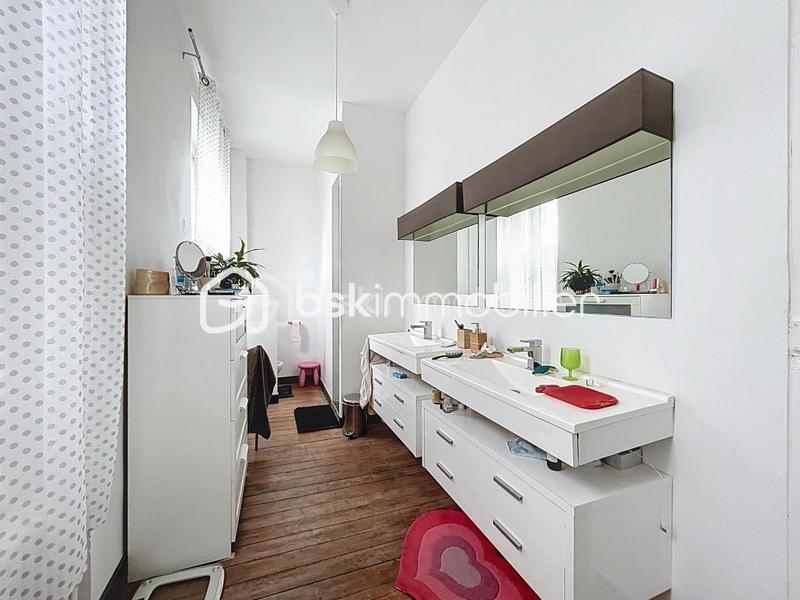 Maison de maîtres - 311 m² - 9 pièces