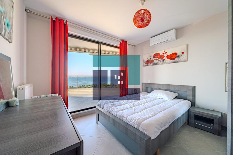 Appartement - 90 m² - 4 pièces