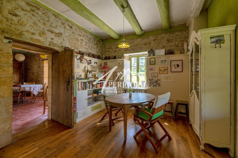 Maison ancienne - 350 m² - 10 pièces