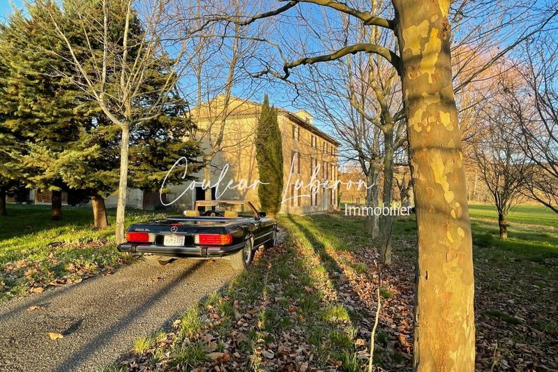 Propriété - 600 m² - 14 pièces