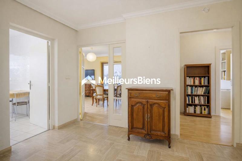 Appartement - 95 m² - 4 pièces