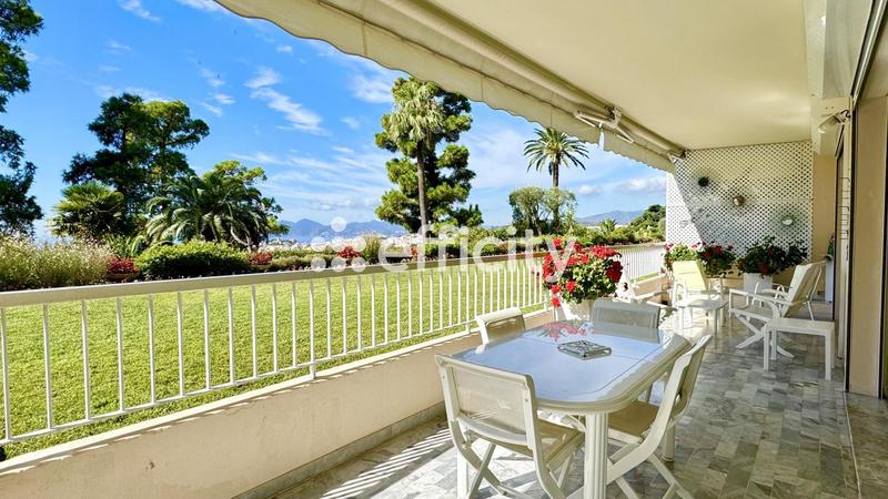 Appartement - 100 m² - 3 pièces