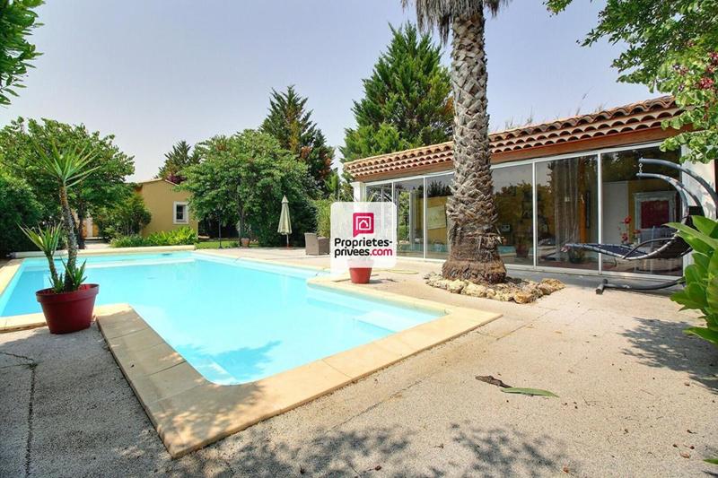 Maison - 230 m² - 8 pièces