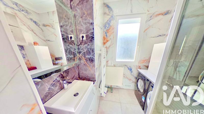 Maison - 280 m² - 10 pièces