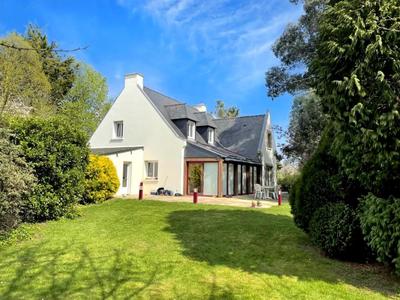 Maison - 200 m² - 5 pièces