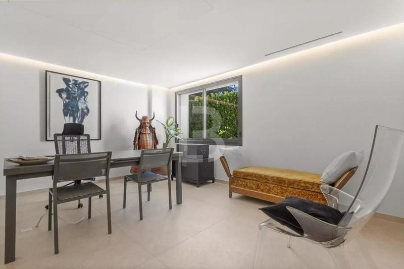 Villa - 326 m² - 9 pièces