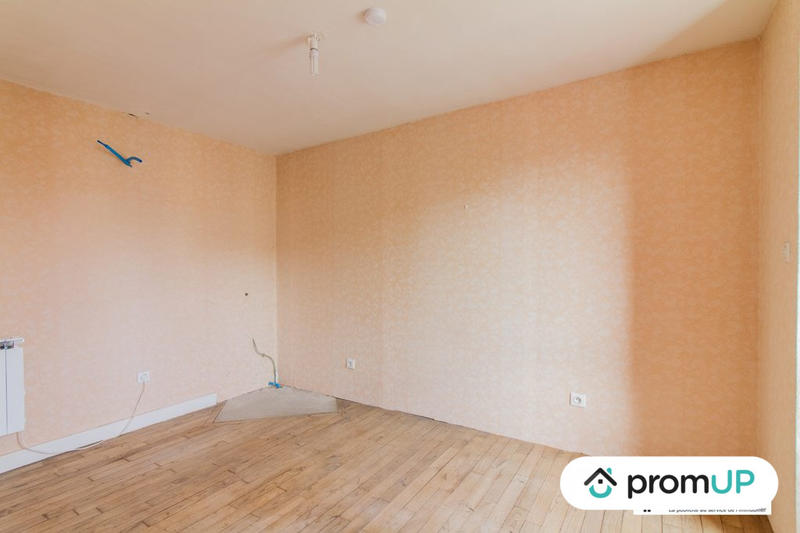 Maison - 240 m² - 8 pièces