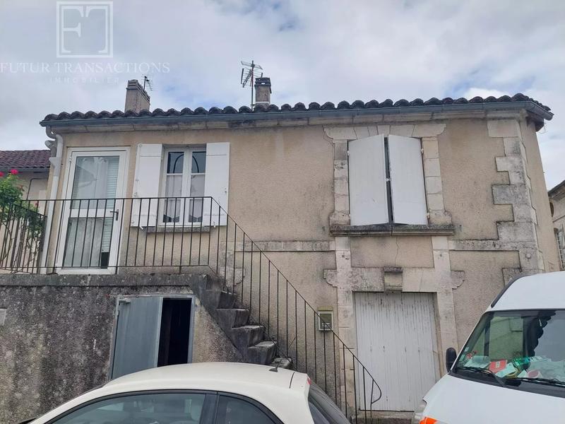 Maison - 296 m² - 11 pièces