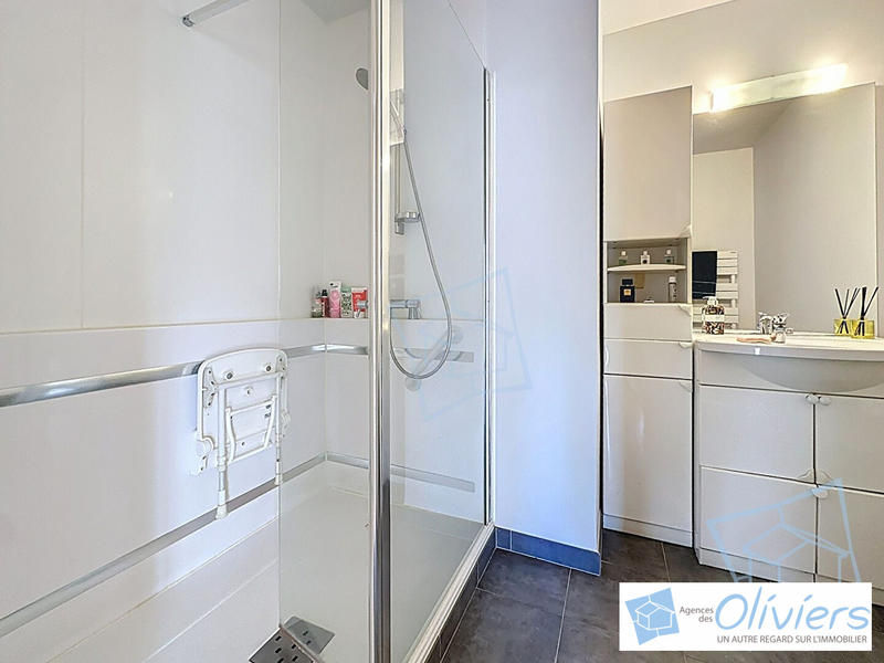 Maison - 181 m² - 8 pièces