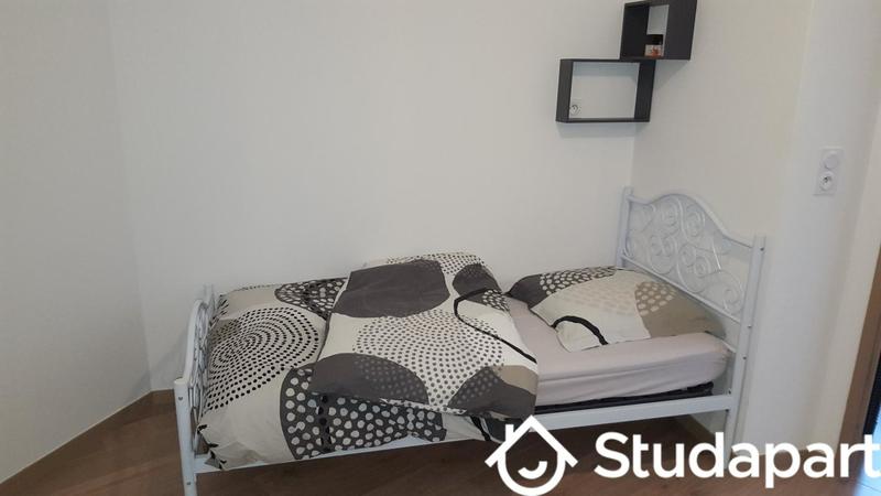 Chambre - 10 m² - 1 pièce