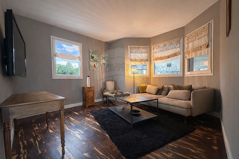 Propriété - 240 m² - 10 pièces