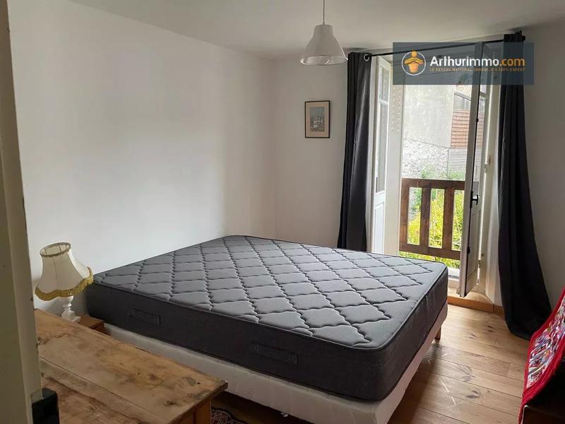 Maison - 205 m² - 8 pièces