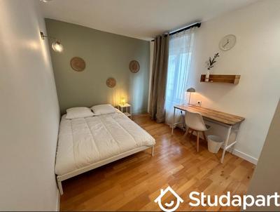 Chambre - 13 m² - 1 pièce