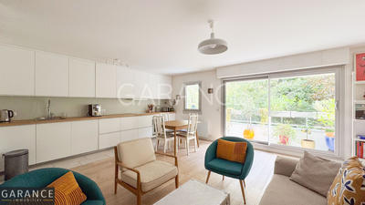 Appartement - 93 m² - 4 pièces