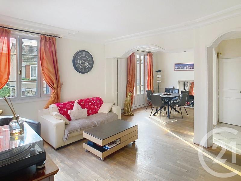 Maison - 180 m² - 8 pièces