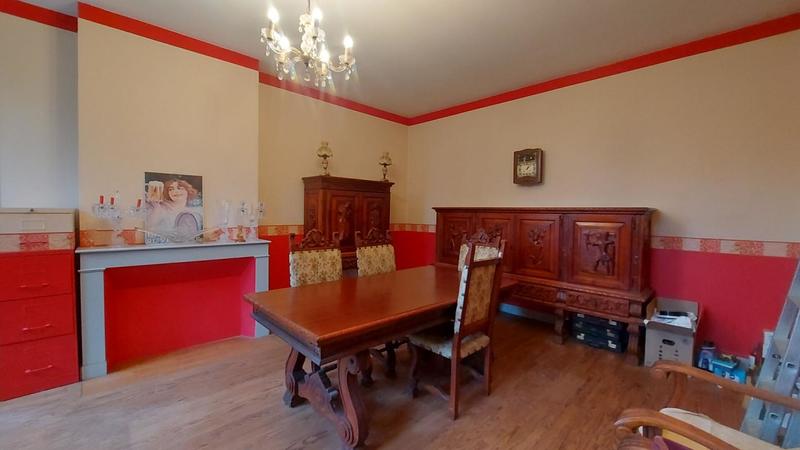 Maison - 299 m² - 11 pièces