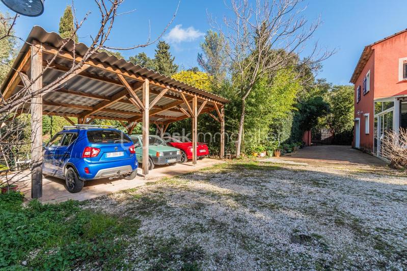 Propriété - 192 m² - 7 pièces